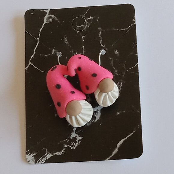 🎯 10 for $10 / Cute Handmade Gnome Earrings - Picture 3 of 9